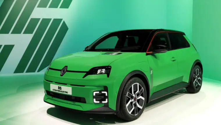 Renault 5 E-Tech Electric 1