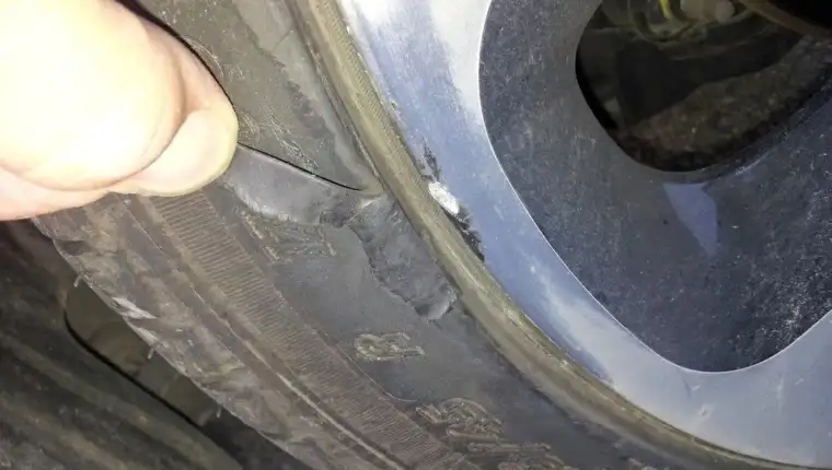oštećenje guma prilikom parkinga
