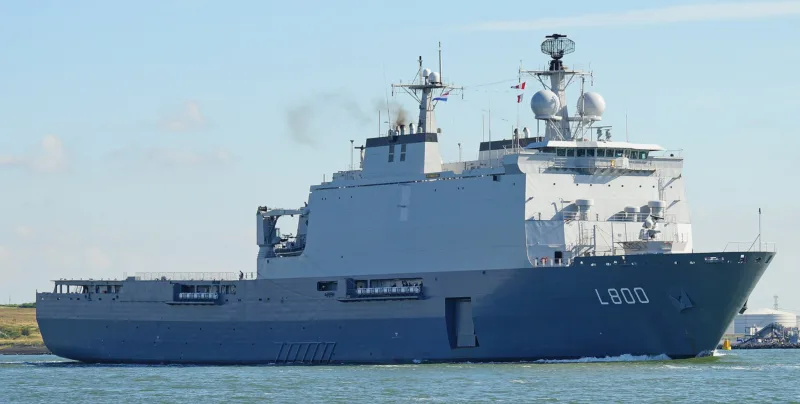 HNLMS_Rotterdam_at_Nieuwe_Waterweg,_Starboard_Bow,_05.09.2016