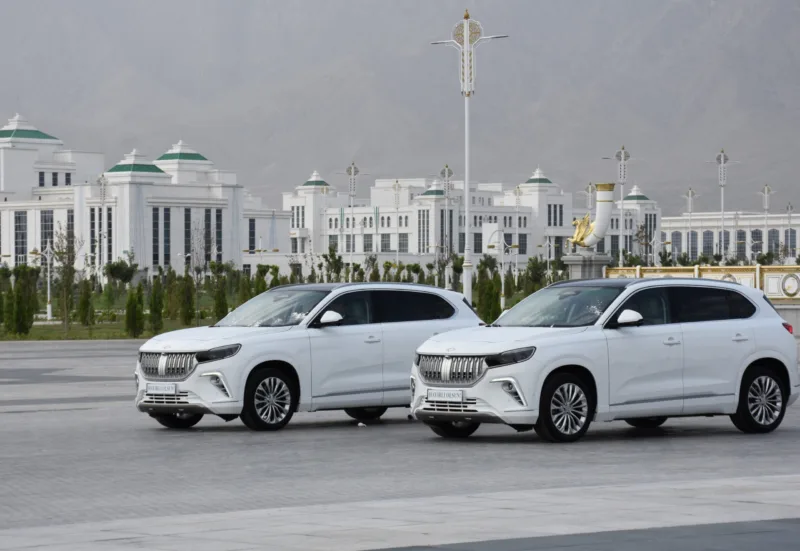 turkmenistan bijela auta