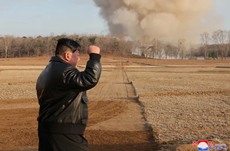 kim jong un raketa