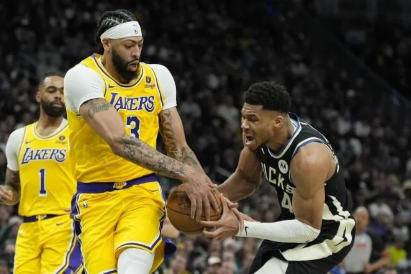 lakers vs bucks