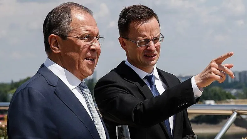 Peter Szijjarto i sergej lavrov