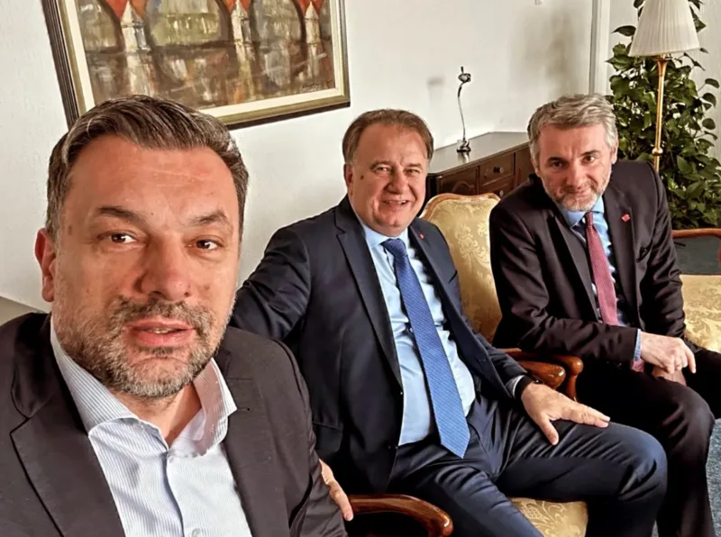 trojka lideri