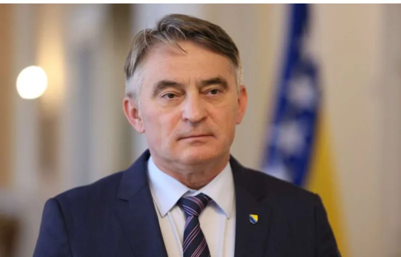 komsic 3