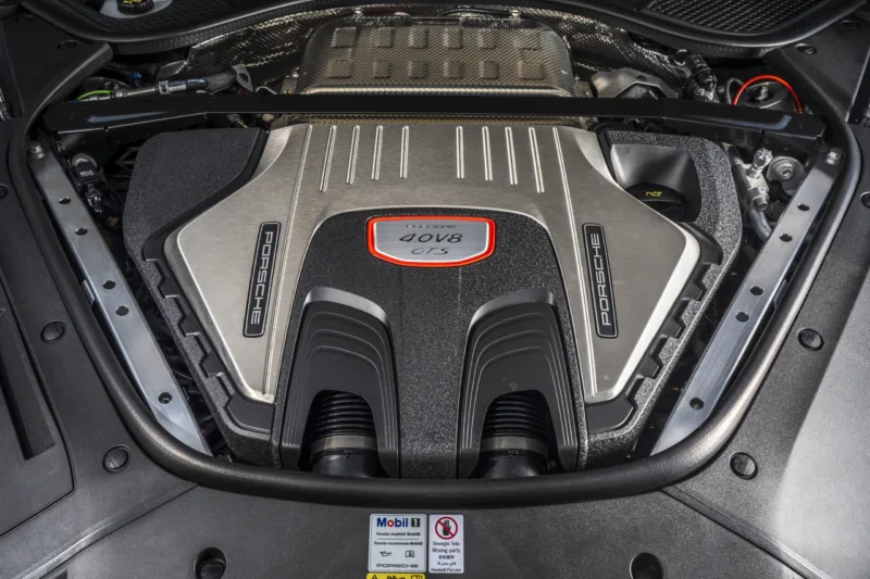 Porsche V8 motor