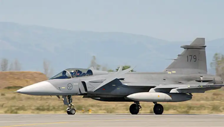 Saab JAS 39 gripen, avion