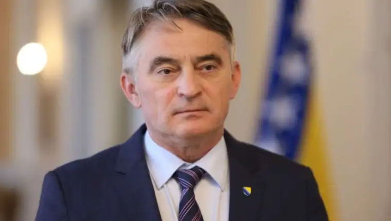 komsic 3