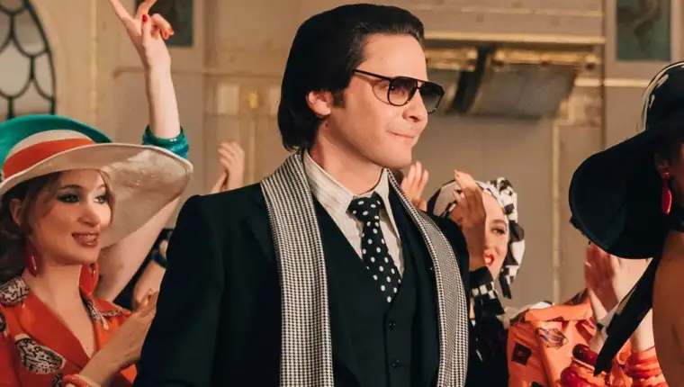 Becoming Karl Lagerfeld serija
