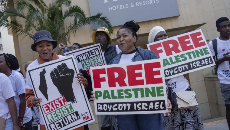 AA-20240316-34007724-34007723-GRADANI_JUZNOAFRICKE_REPUBLIKE_TRAZE_DA_IZRAEL_BUDE_IZBACEN_IZ_FIFAE