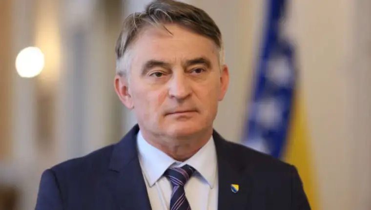 komsic 3