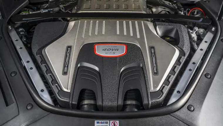 Porsche V8 motor