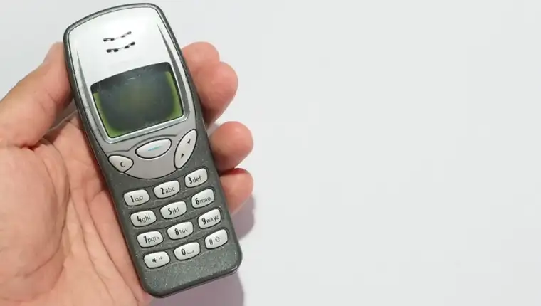 nokia 3210 shutterstock_1273848733-65fc1f2684f35_710px