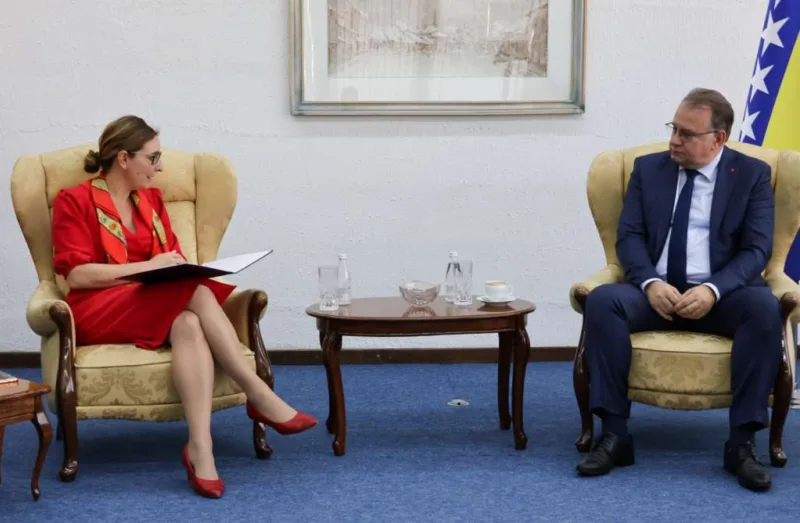 niksic i direktorica ureda EBRD-a