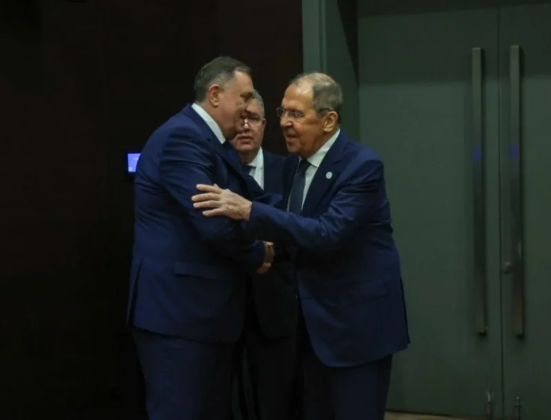 dodik lavrov