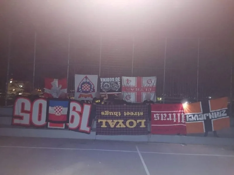 red-army-ultras-transparenti
