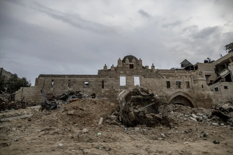 AA-20240409-34227129-34227115-OD_POCETKA_IZRAELSKIH_NAPADA_U_POJASU_GAZE_UBIJENO_NAJMANJE_33360_PALESTINACA_PORUSENI_KHAN_YUNIS_U_NEPREPOZNATLJIVOM_STANJU