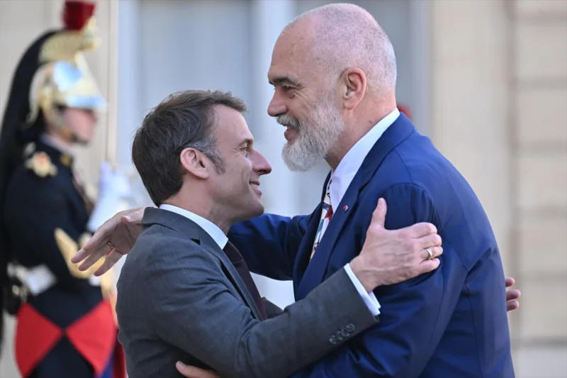 macron rama