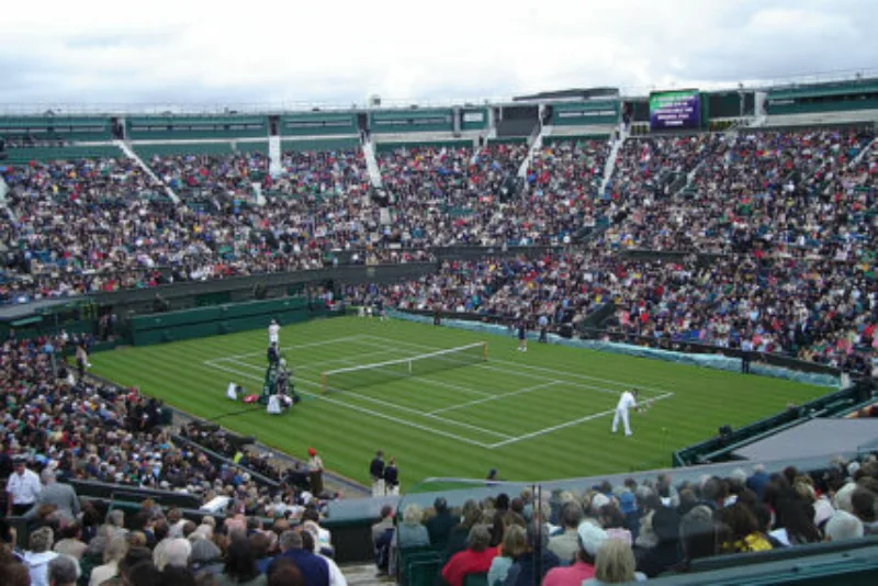 640px-Centre_Court-427x285