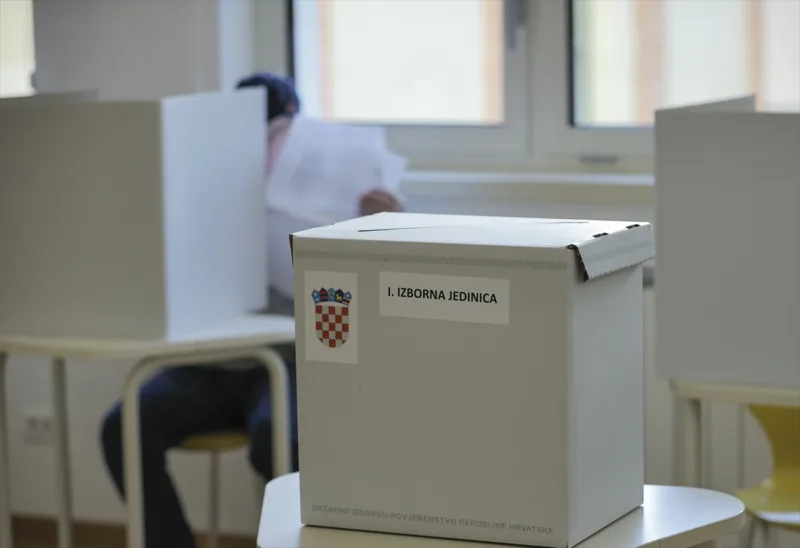AA-20240417-34286985-34286984-OTVORENA_BIRALISTA_U_HRVATSKOJ_VISE_OD_37_MILIONA_GRADANA_BIRA_NOVI_SAZIV_HRVATSKOG_SABORA