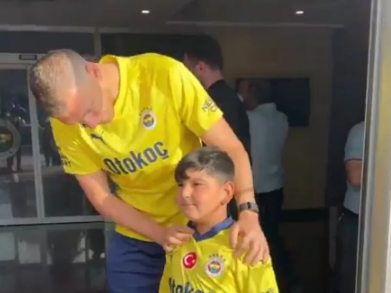 edin-dzeko-fenerbahce-navijac