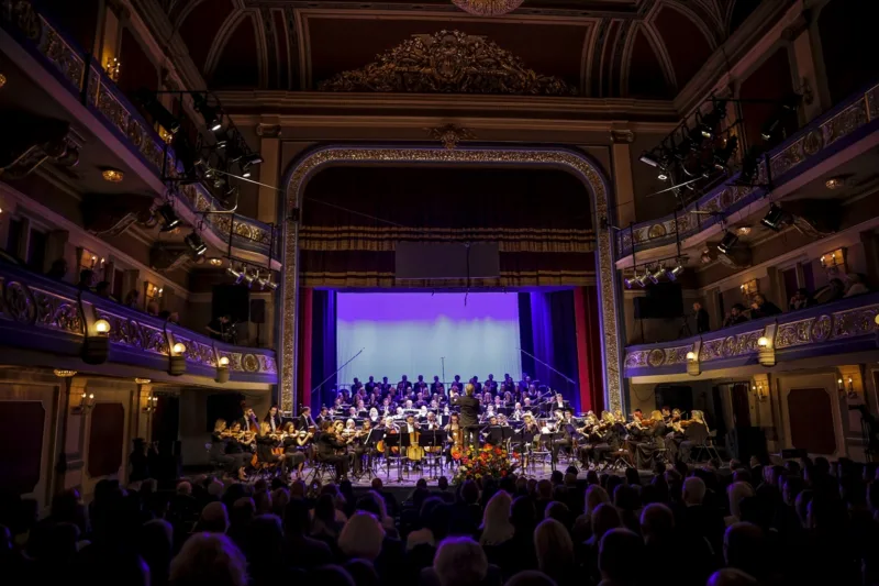 AA-20240425-34380394-34380384-GALA_KONCERT_U_SARAJEVU_BETOVENOVA_DEVETA_SIMFONIJA_POVODOM_OBILJEZAVANJA_DANA_EVROPE