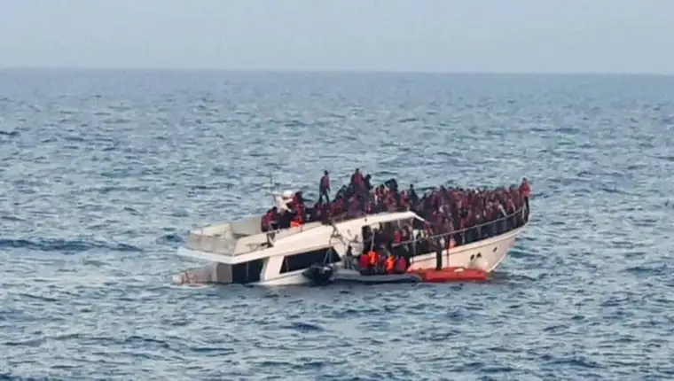 migranti na brodu albanija