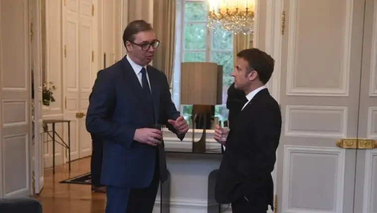 vucic macron