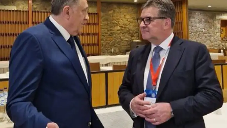 dodik lajcak