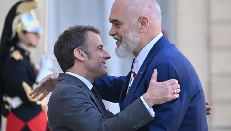 macron rama