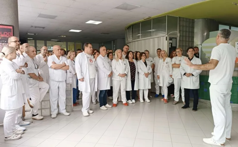 ZE DO KANTON ŠTRAJK MEDICINARA