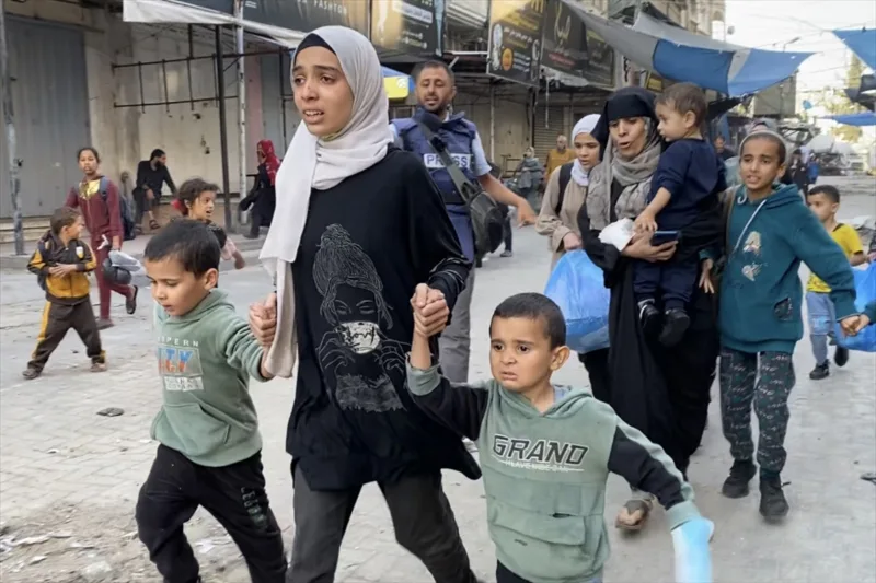AA-20240513-34549589-34549578-GAZA_PALESTINCI_U_JABALIJI_POKUSAVAJU_NAPUSTITI_PODRUCJE_POD_IZRAELSKIM_NAPADIMA
