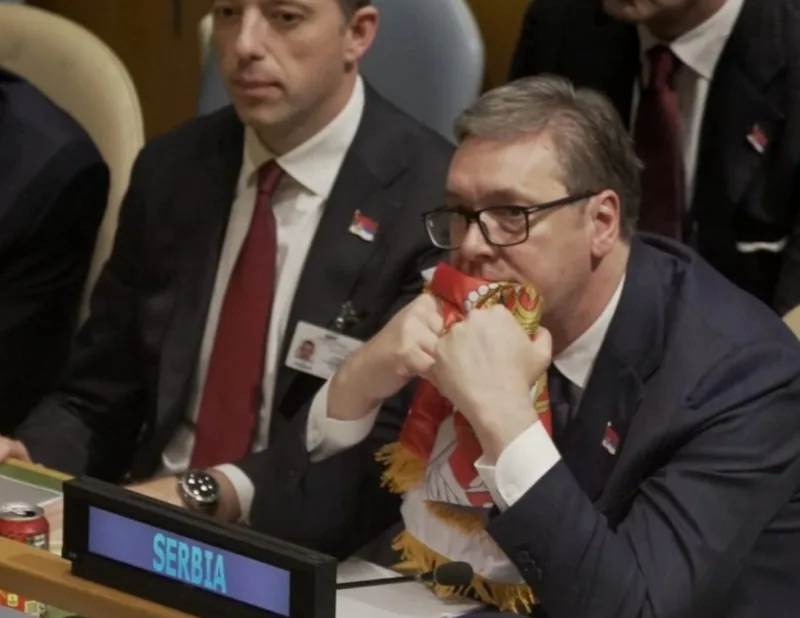 vucic zastava srbije un