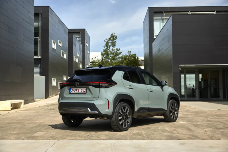 YarisCross1