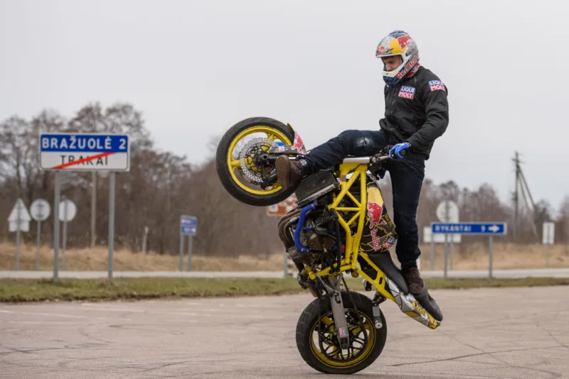 Arûnas Gibieþa, red bull, aras stuntriding,