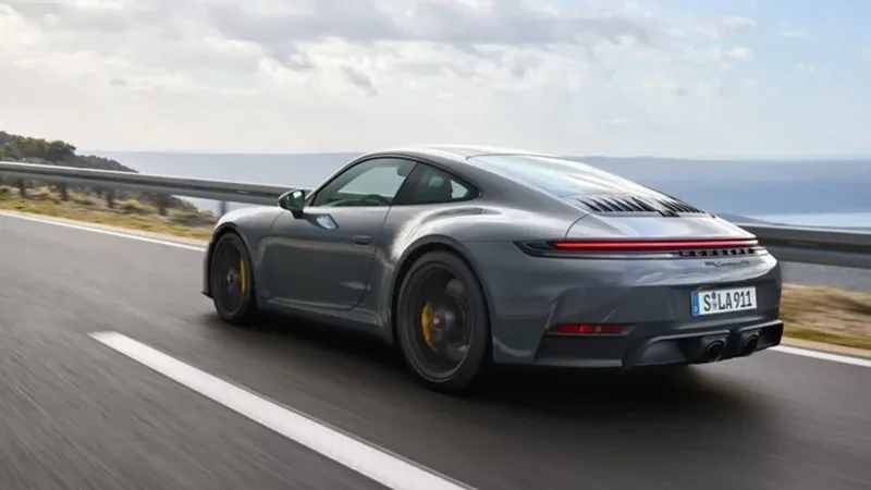 porsche -6658b68346437_944px