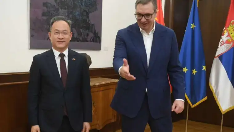 vučić kina
