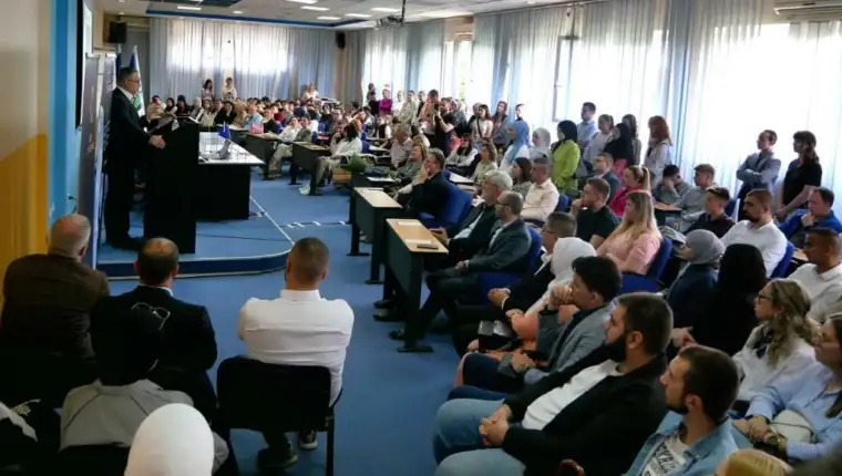 studentska konferencija alija izetbegović