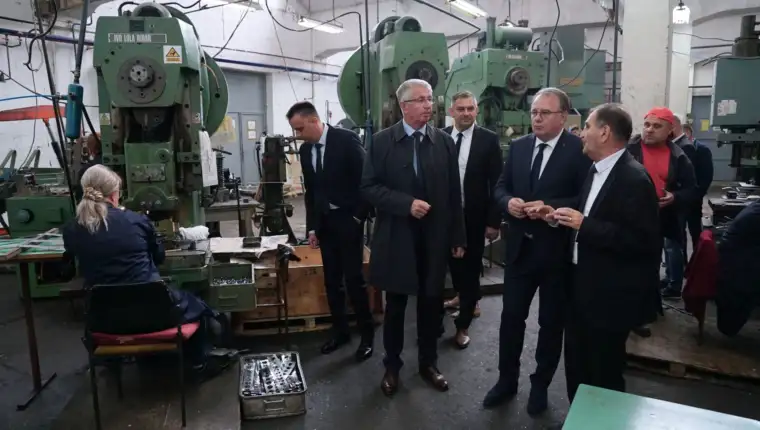 Bugojno - Nikšić i Lakić obišli kompaniju namjenske industrije u većinskom vlasništvu Vlade Federacije BiH Binas