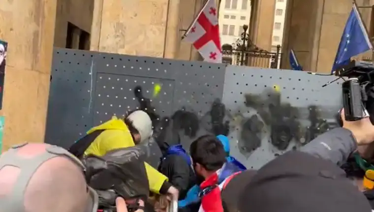 demonstranti tbilisi