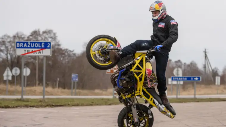 Arûnas Gibieþa, red bull, aras stuntriding,
