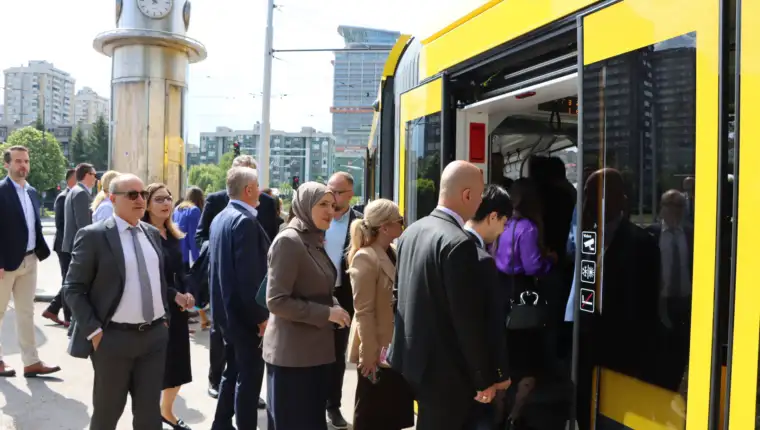 voznja tramvajem vlada fbih ks (14)
