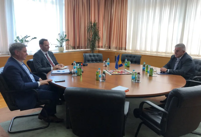 040624 zvizdic - predsjednik pd pfbih 1a