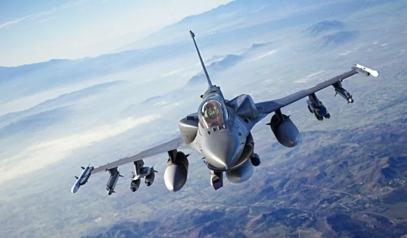 f-16 avion
