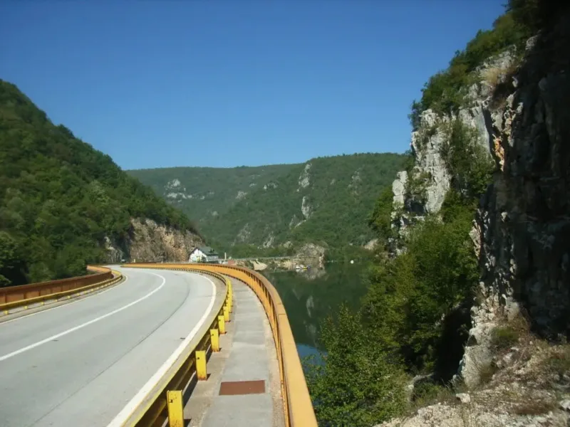 put jajce-crna rijeka