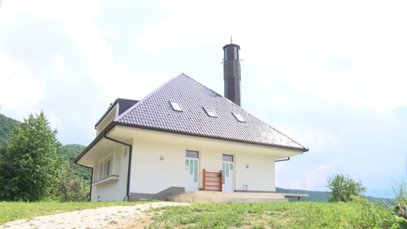 DZAMIJA-U-ULICI-AHMEDA-RIZVE
