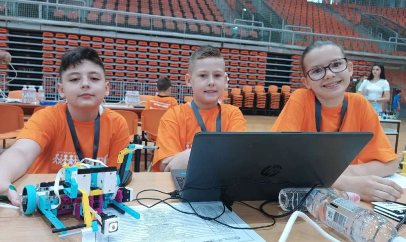 takmičenje u robotici zenica