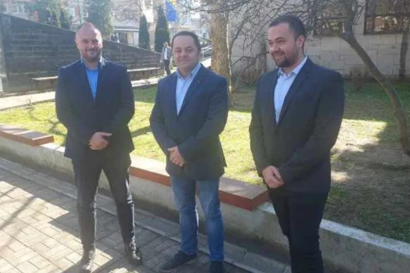 Mujković, Sijerčić i Hubjer