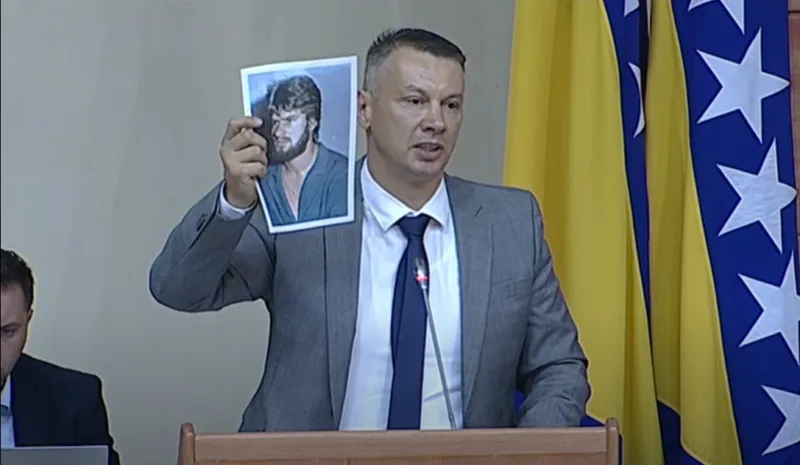 nesic zrtva parlament