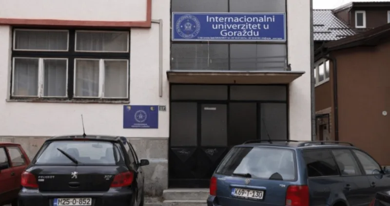 IUG